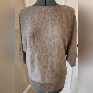 New York and Company ladies sweater. Size L